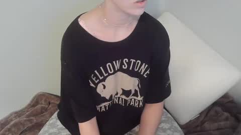 violet_winter97 online show from December 25, 1:20 am