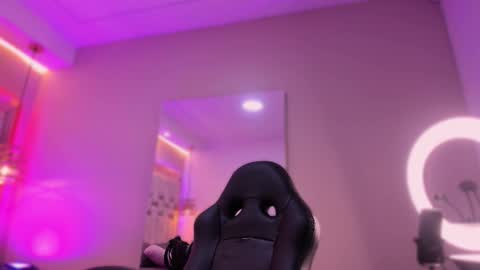 Violeta  online show from November 2, 11:02 am