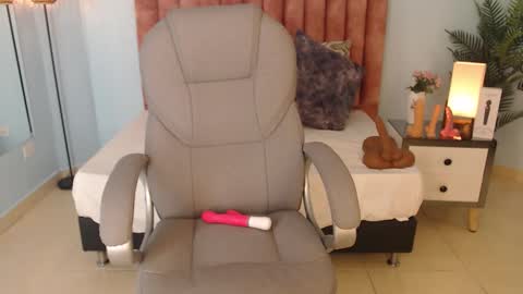 Violeta leon online show from February 20, 3:38 am