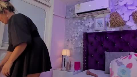 violeta_medina online show from April 17, 2:46 am