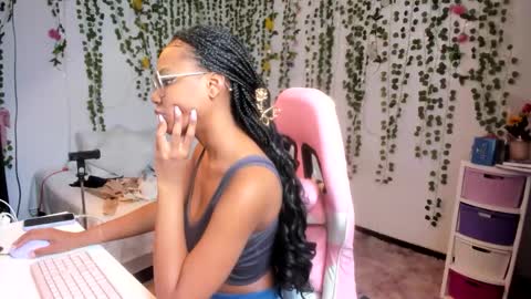 Violeta online show from March 17, 5:17 pm