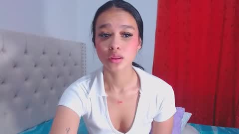   VIOLETA   online show from December 28, 12:03 pm