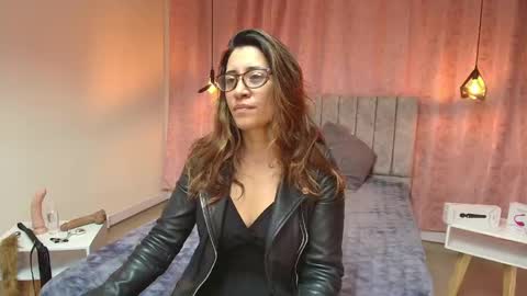 VIOLETA online show from February 19, 1:17 pm