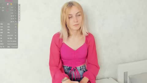 Mia online show from October 19, 5:42 am