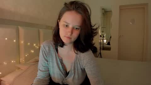 Violet online show from September 16, 4:15 pm