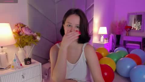 Violet online show from October 4, 11:27 am