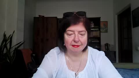 violetpulse online show from April 4, 9:19 am