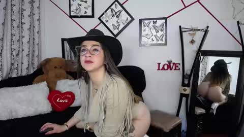 Snapshot of violetta_afrodita chatting on October 14, 2:14 am violetta_afrodita online show from October 14, 2:14 am