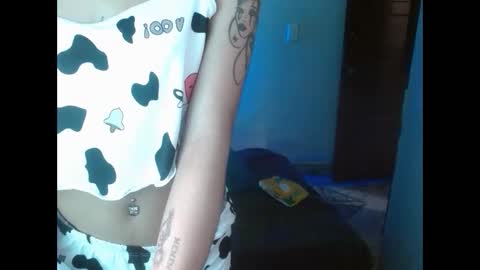 violetta_dreams online show from April 13, 8:31 pm