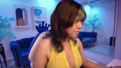 Violetta  online show from November 5, 6:35 pm