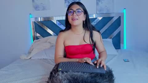 violettabloom1_ online show from September 19, 9:47 pm