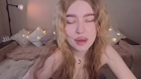 ViolettaOtis online show from April 23, 2:08 pm