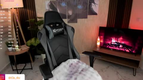 Snapshot of violette_clerk1 chatting on February 11, 7:38 pm JULIE UWU online show from February 11, 7:38 pm