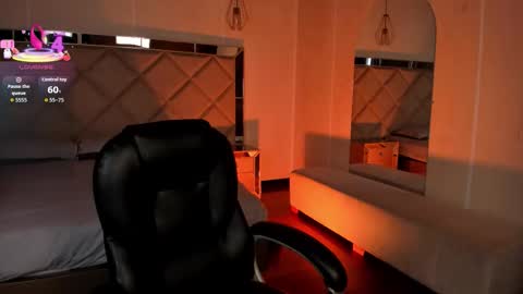 Violett  online show from March 17, 6:45 pm