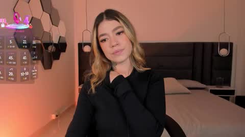 Violett  online show from February 15, 10:47 am