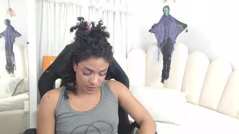 violetxia_ online show from October 30, 6:05 am