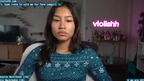 follow me on twitter violishh and ig violishh  online show from January 19, 6:43 pm