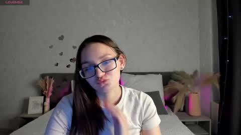 Snapshot of violla_shake chatting on October 17, 10:24 pm Violla online show from October 17, 10:24 pm