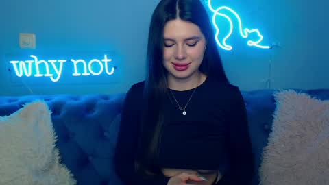 viollinalv online show from April 12, 9:12 am