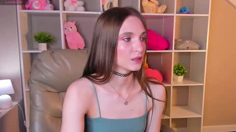 Snapshot of virdjinia_green chatting on September 18, 9:08 am Virdjinia online show from September 18, 9:08 am