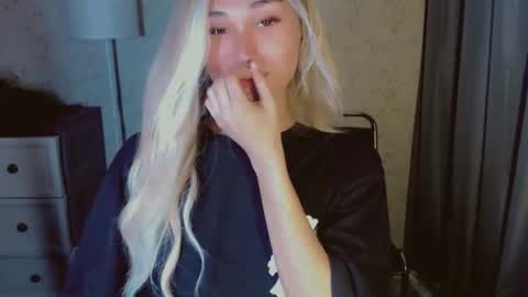 Pearl online show from March 8, 11:47 am