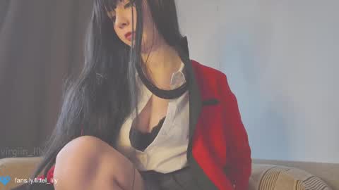  Lily  online show from February 10, 11:25 am