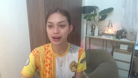 Vivian online show from October 26, 3:24 am