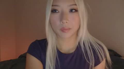 vivianwinters online show from November 3, 10:36 pm