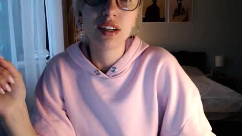 VI       online show from March 4, 5:32 am