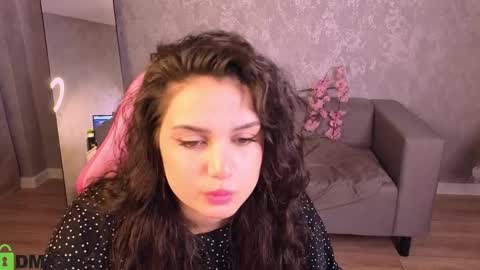 vivien_ross online show from May 13, 1:22 am