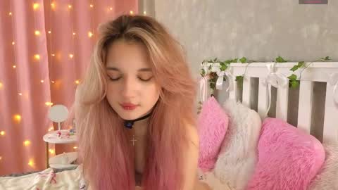 vivyboo111 online show from April 10, 9:43 pm