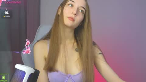 Snapshot of vlad1zy chatting on January 6, 2:58 pm Vlada online show from January 6, 2:58 pm