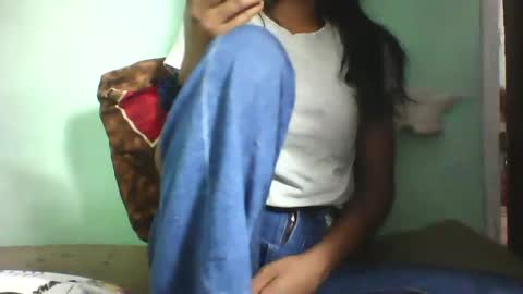 vounialdy online show from February 7, 4:03 pm