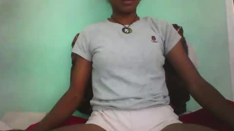 vounialdy online show from February 9, 5:33 pm