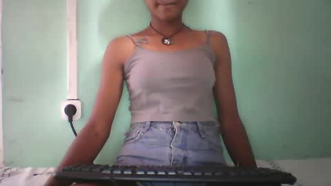 vounialdy online show from January 31, 5:30 am