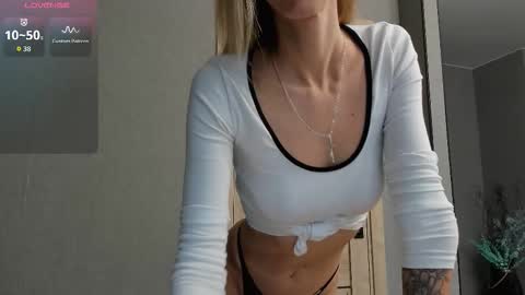 vvalkyriee online show from November 6, 1:06 pm