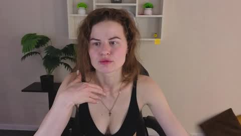 Wanda online show from April 14, 2:06 pm