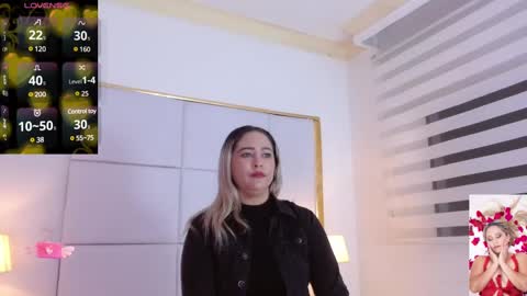 Snapshot of wandahairymilf chatting on February 22, 3:23 am Wanda online show from February 22, 3:23 am