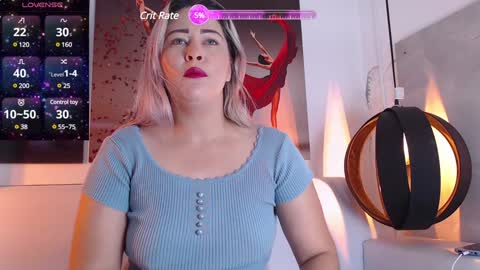 Snapshot of wandahairymilf chatting on December 17, 2:55 am Wanda online show from December 17, 2:55 am