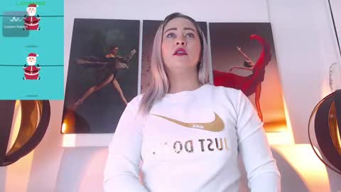 Snapshot of wandahairymilf chatting on December 28, 4:41 am Wanda online show from December 28, 4:41 am