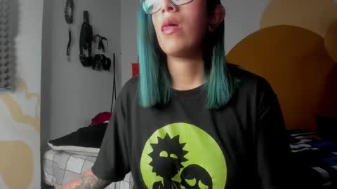 Waningrose  Lu online show from December 20, 1:11 pm