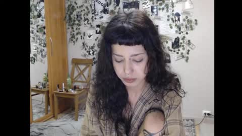 Snapshot of wavy_nights chatting on October 6, 7:29 pm Mina online show from October 6, 7:29 pm