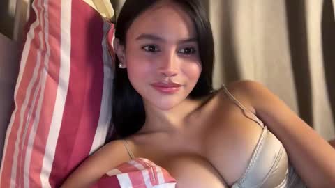 Maggie online show from November 5, 4:34 pm