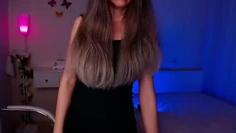 Wendi Foster online show from February 13, 7:37 pm