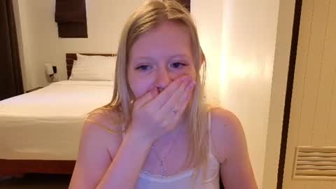 Wendy online show from June 27, 4:02 am