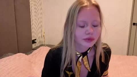 Wendy online show from August 6, 3:13 am