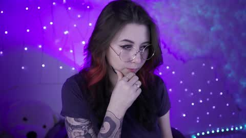 little girl who is always rightLisa online show from January 10, 2:14 am