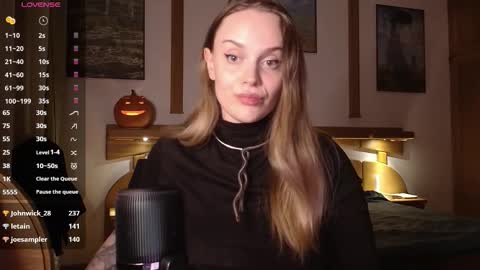 Lana online show from October 30, 9:05 pm