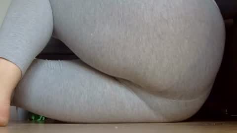 wet_pants2022 online show from September 25, 12:04 pm