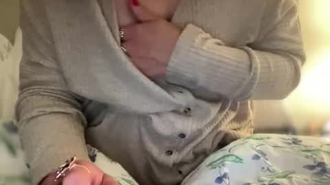 wetttmommyy online show from June 5, 5:33 am